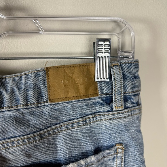 Bershka Slim Boyfriend Light Wash Distressed Jeans Size 2 - Picture 10 of 10